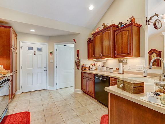 5th image of 606 Mountain View Villas Way