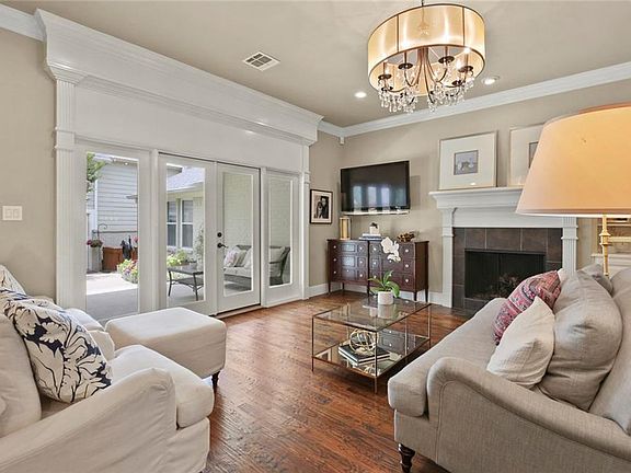 5th image of 915 Beechwood Dr