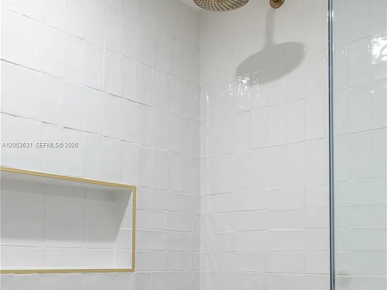 90 NE 32nd St #815 — Photo 19