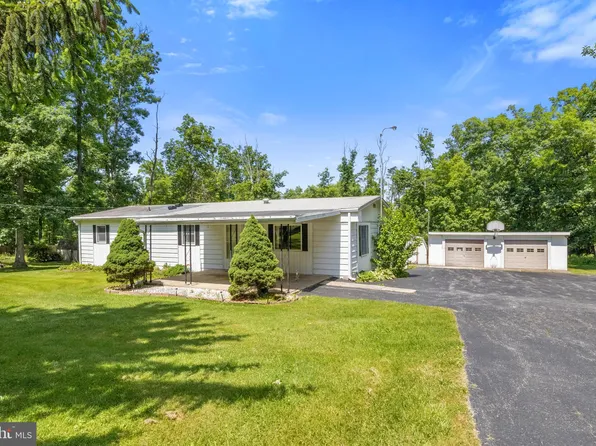 1589 Lisburn Rd, Wellsville, PA 17365