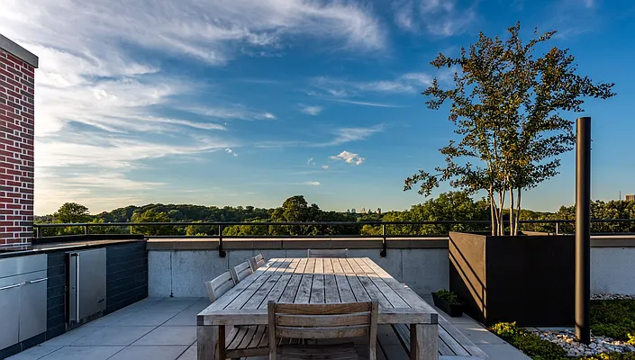 Rented by Nooklyn NYC LLC | media 47