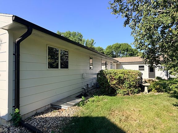 3rd image of 1124 E 11th Ave