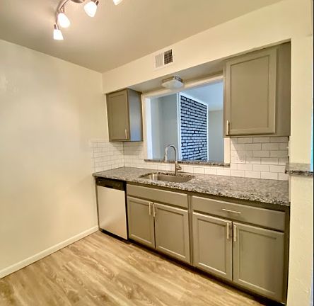 4th image of 3618 Warwick Blvd #3622-3