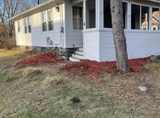 4 Reuter Pl, Methuen, MA 01844