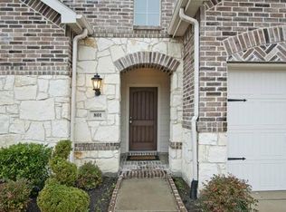801 Waller Dr, Fate, TX 75087