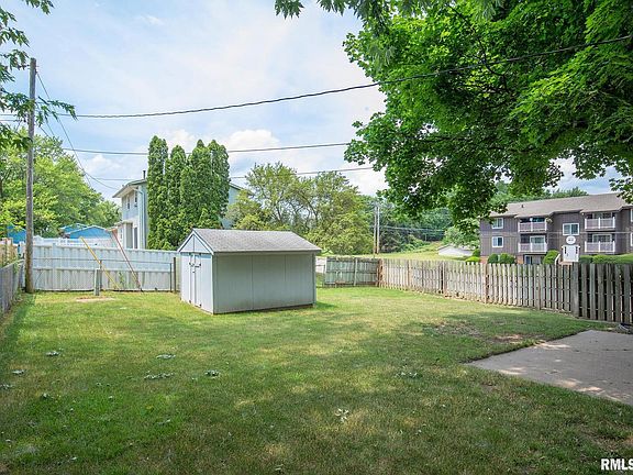 4th image of 5218 Brown St