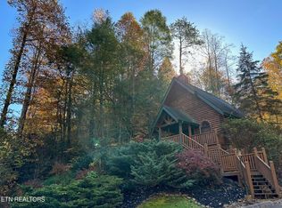 703 Glory Ridge Way, Gatlinburg, TN 37738