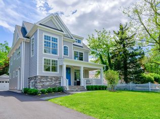 27 E River Rd, Rumson, NJ 07760