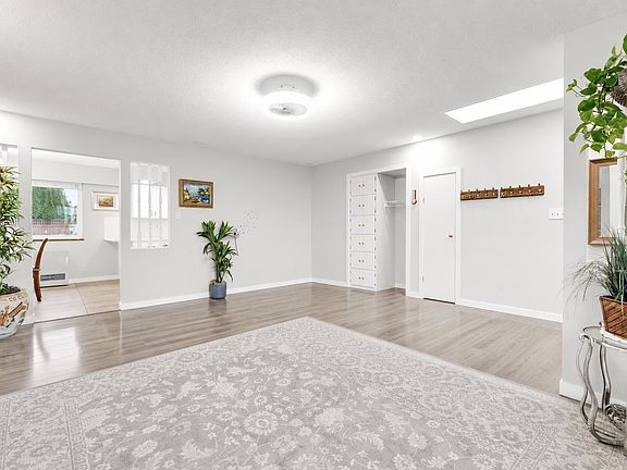 5th image of 4651 56th St