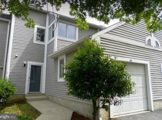 4611 Winterberry Ln, Oxon Hill, MD