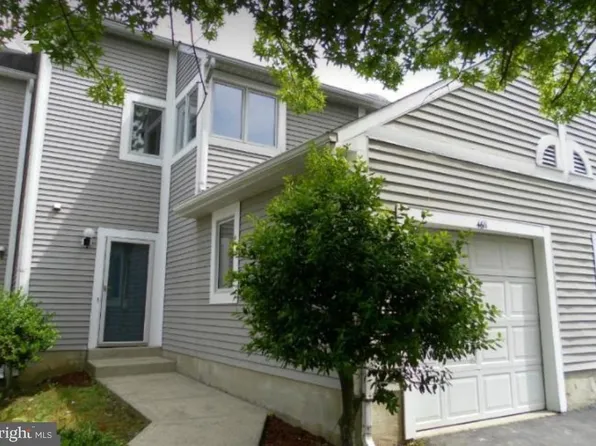 4611 Winterberry Ln, Oxon Hill, MD 20745