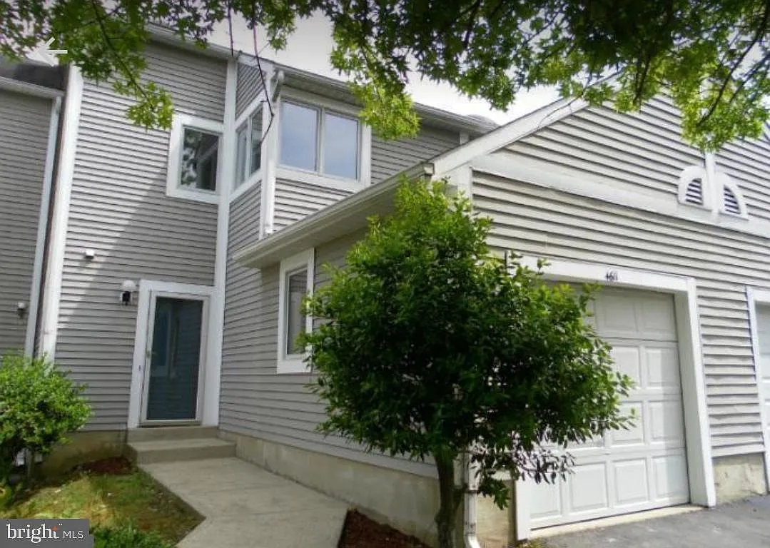 4611 Winterberry Ln photo 1