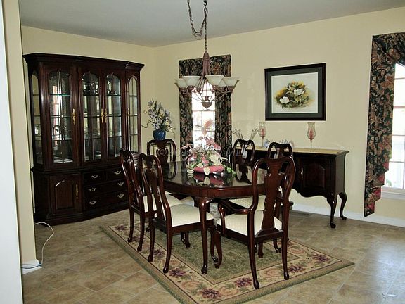 4th image of 6075 Westbrooke Dr