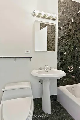 Rented by Town Residential | media 15