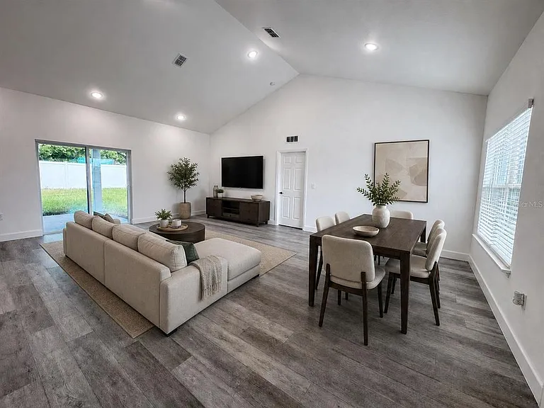 13376 SW 49th Ave — Photo 5