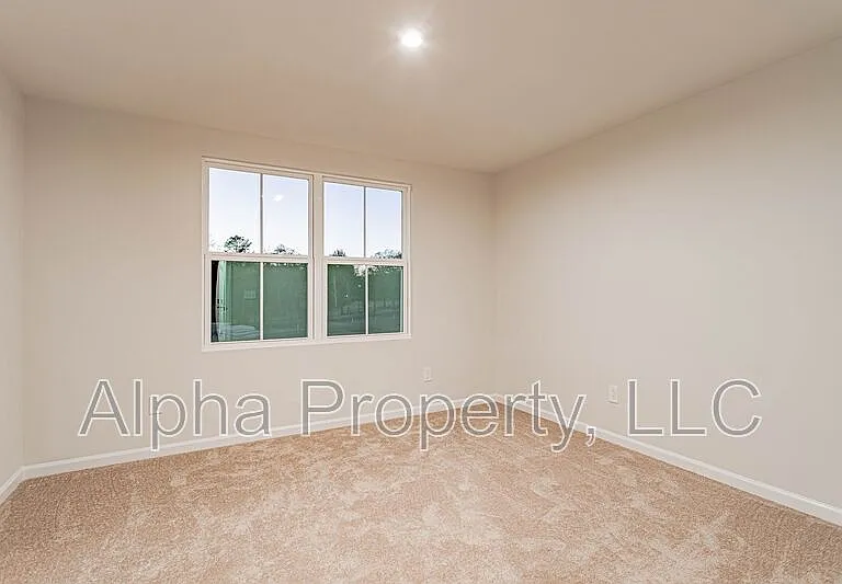 301 Parkridge Way — Photo 11