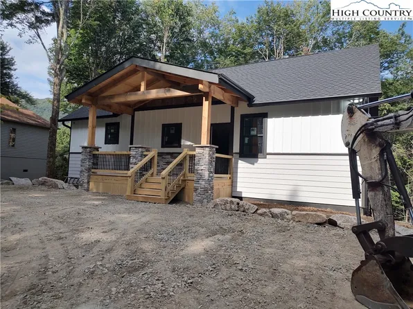 107 Greenbriar Road, Beech Mountain, NC 28604