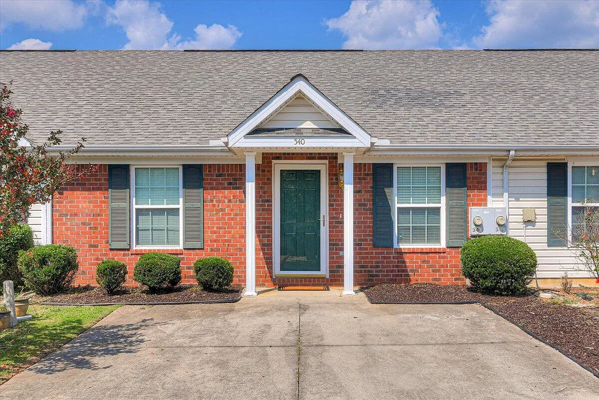 2 bed, 2.0 bath, 1100 sqft, $1,995 — Photo 3