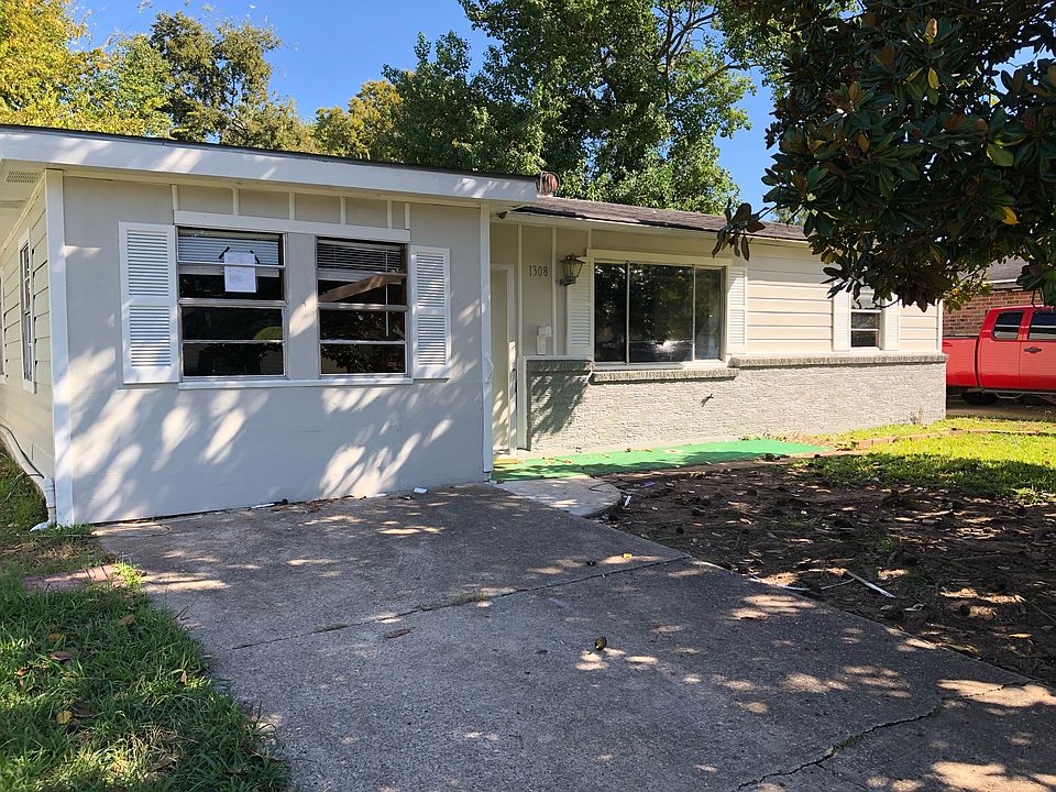 2nd image of 1308 Lampkin St