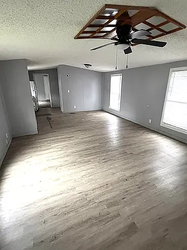 Floor plan ML-83