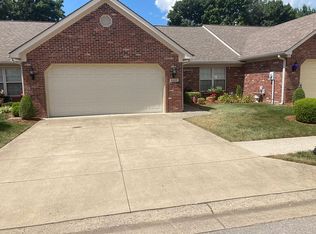 8462 Villa Cir, Sellersburg, IN 47172