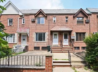 2303 33rd Rd, Astoria, NY 11106