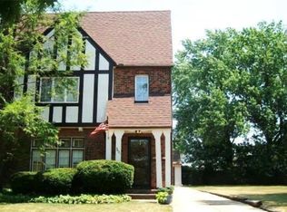 3621 Strandhill Rd, Shaker Heights, OH 44122