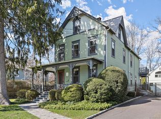 13 McKinley St, Norwalk, CT 06853