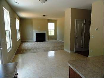 3rd image of 1910 Newcomb Dr