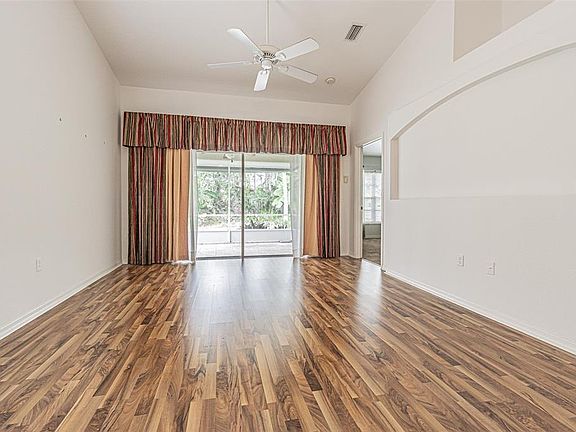 3rd image of 34833 Double Eagle Ct