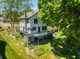 24 S Shore Dr, Addison, MI 49220