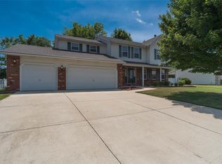 513 Fairwood Hills Rd, O Fallon, IL 62269