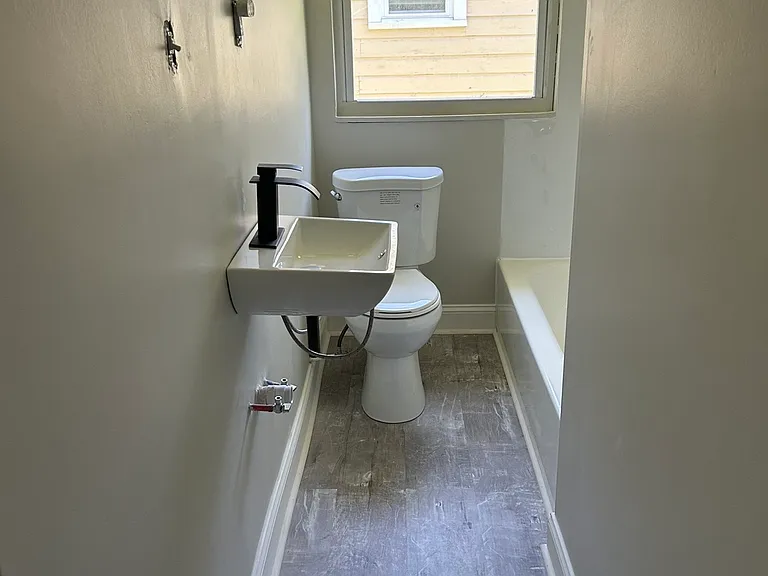 305 Orange St — Photo 12