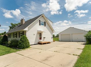 426 6th St NE, Stewartville, MN 55976