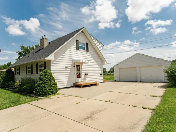 426 6th St NE, Stewartville, MN 55976