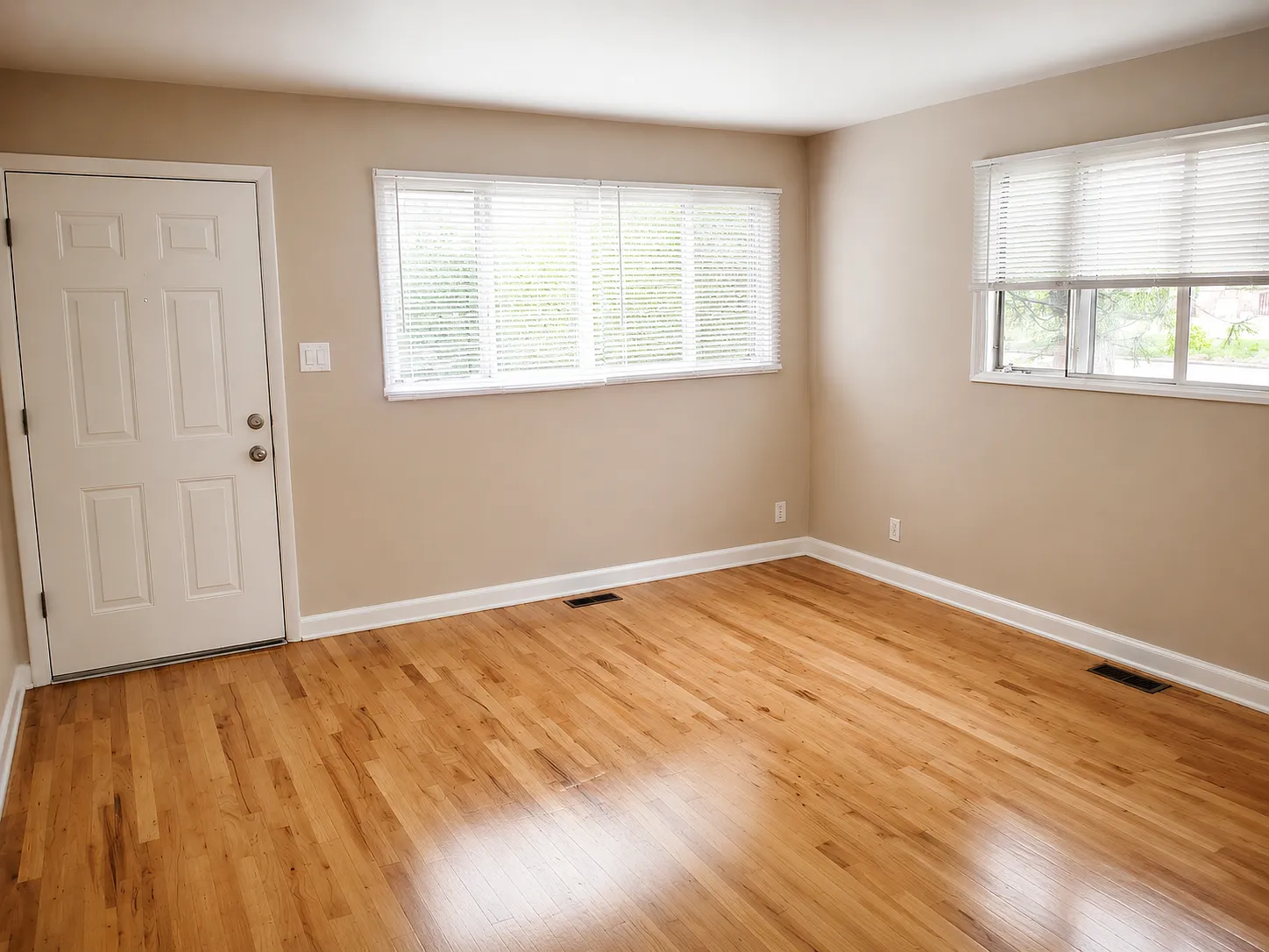 3224 N Milwaukee St — Photo 4