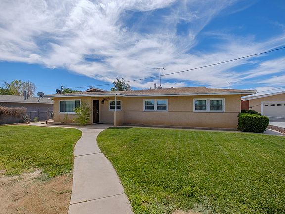4th image of 16457 Manzanita St