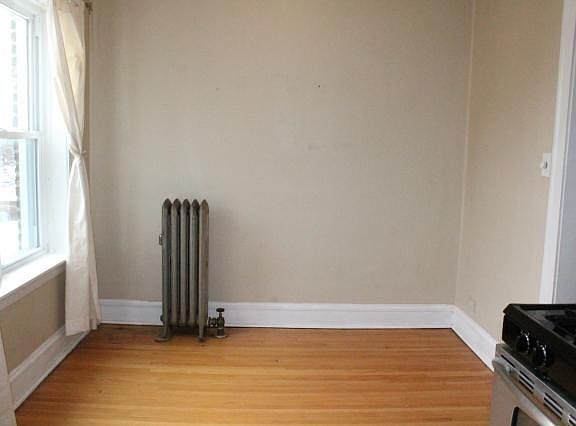 2nd image of 4955 N Seeley Ave #3S