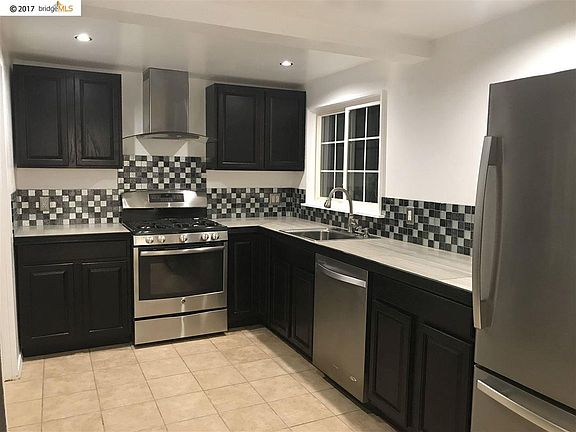 4th image of 548 Palm Ave