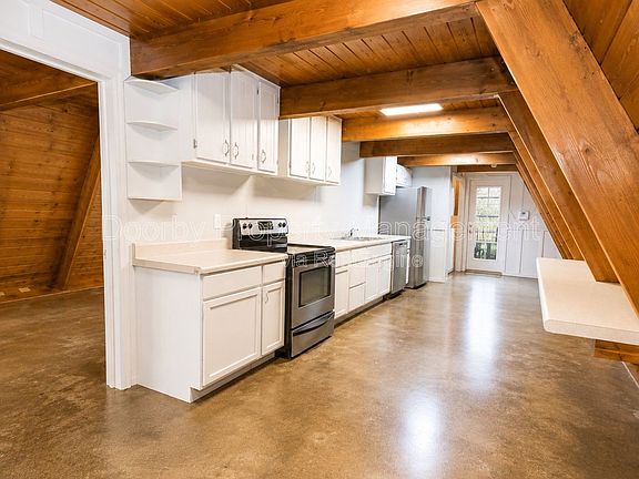 5th image of 3109 Ellis Ave