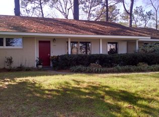 3334 Pinehaven Dr, Laurel, MS 39440