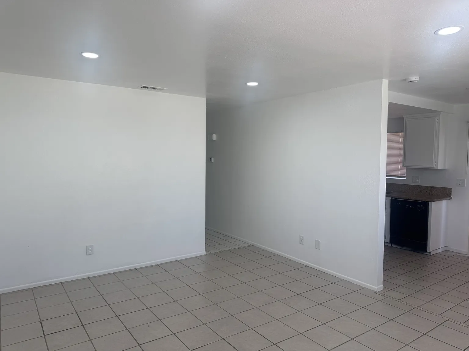 2 bed, 1100 sqft, $2,295 — Photo 4