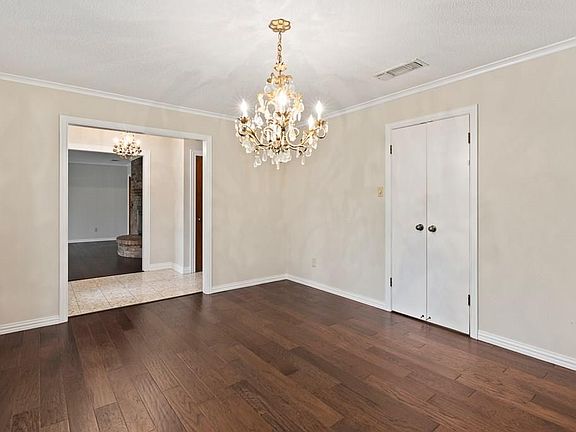 4th image of 1307 Woodvine Dr