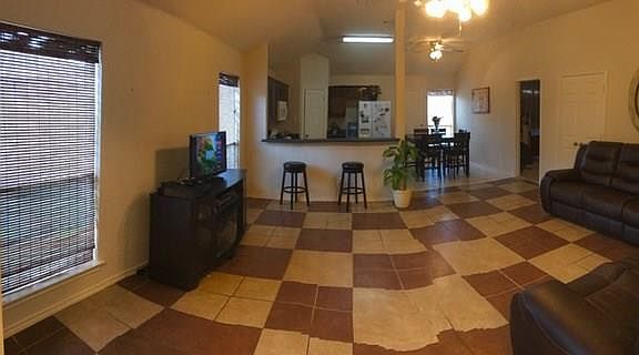 3rd image of 4517 Marshall St