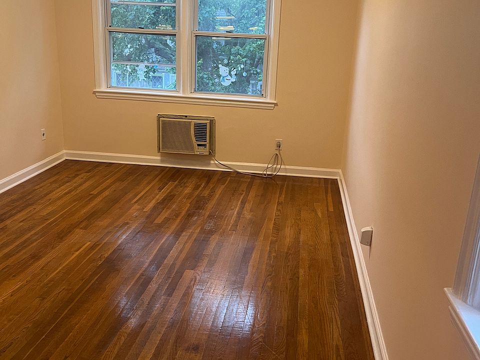 2nd image of 7722 76th St