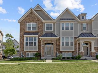 258 Bennett Dr, Carol Stream, IL 60188