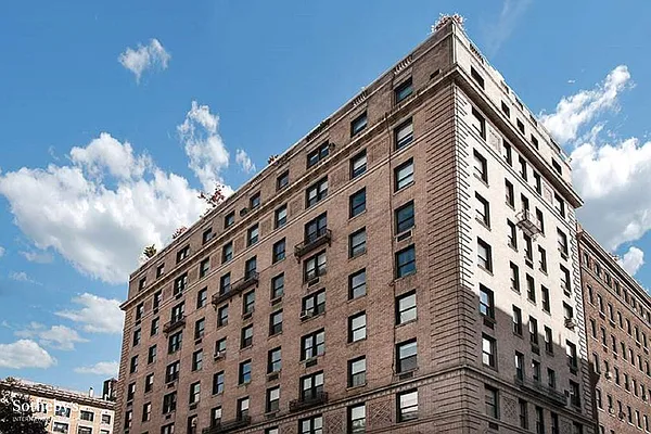 Sold by Sotheby's International Realty | media 36