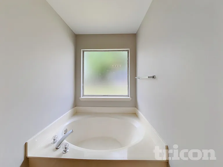 1110 Wayne Ave — Photo 10
