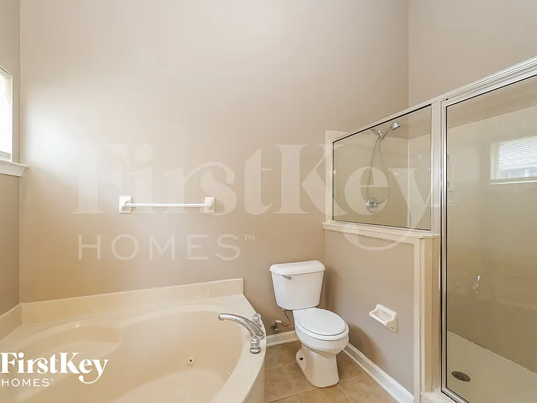 3931 Neyland Valley Dr — Photo 9