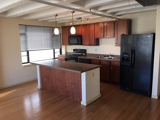 1st image of 1405 Pine St APT 1303